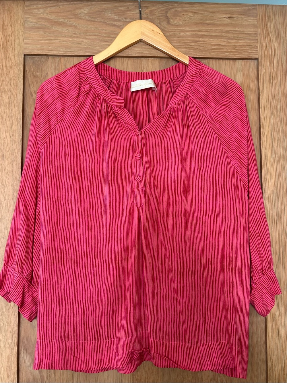 Natalie Martin Pink and Bronze 3/4 Sleeve Blouse Size XS.